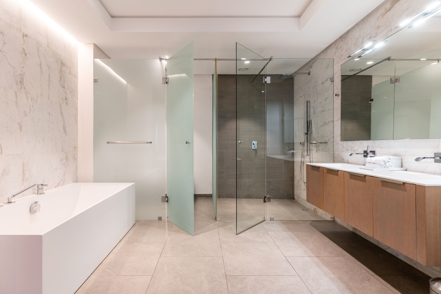 5 Bedroom Property for Sale in Clifton Western Cape